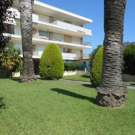 Апартаменты Studio Golfe Juan, Plages, Parking, Climatisation Валлорис Экстерьер фото