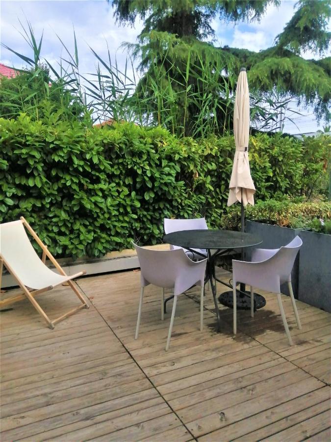 Апартаменты Studio Golfe Juan, Plages, Parking, Climatisation Валлорис Экстерьер фото