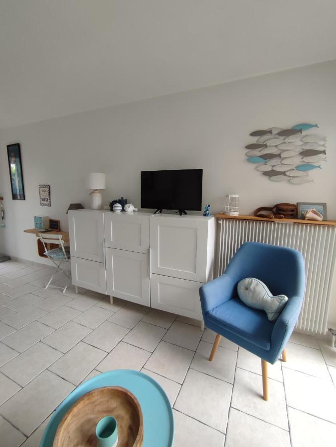 Апартаменты Studio Golfe Juan, Plages, Parking, Climatisation Валлорис Экстерьер фото